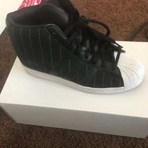 Adidas wedges 8 women’s